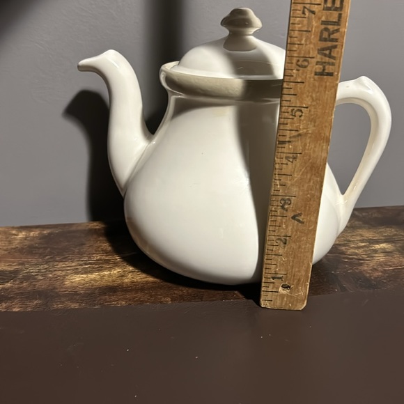 Vintage pottery ceramic teapot - Picture 2 of 11